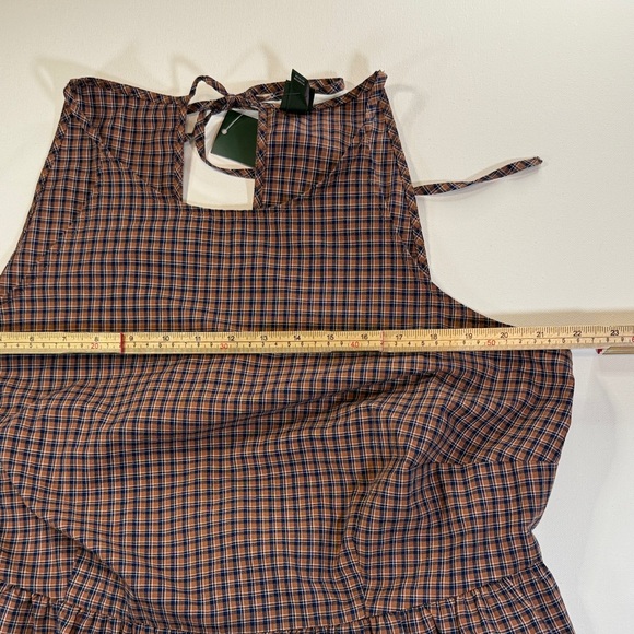 Wild Fable Checkered Halter Top Open Back in Black and Brown - Picture 4 of 5